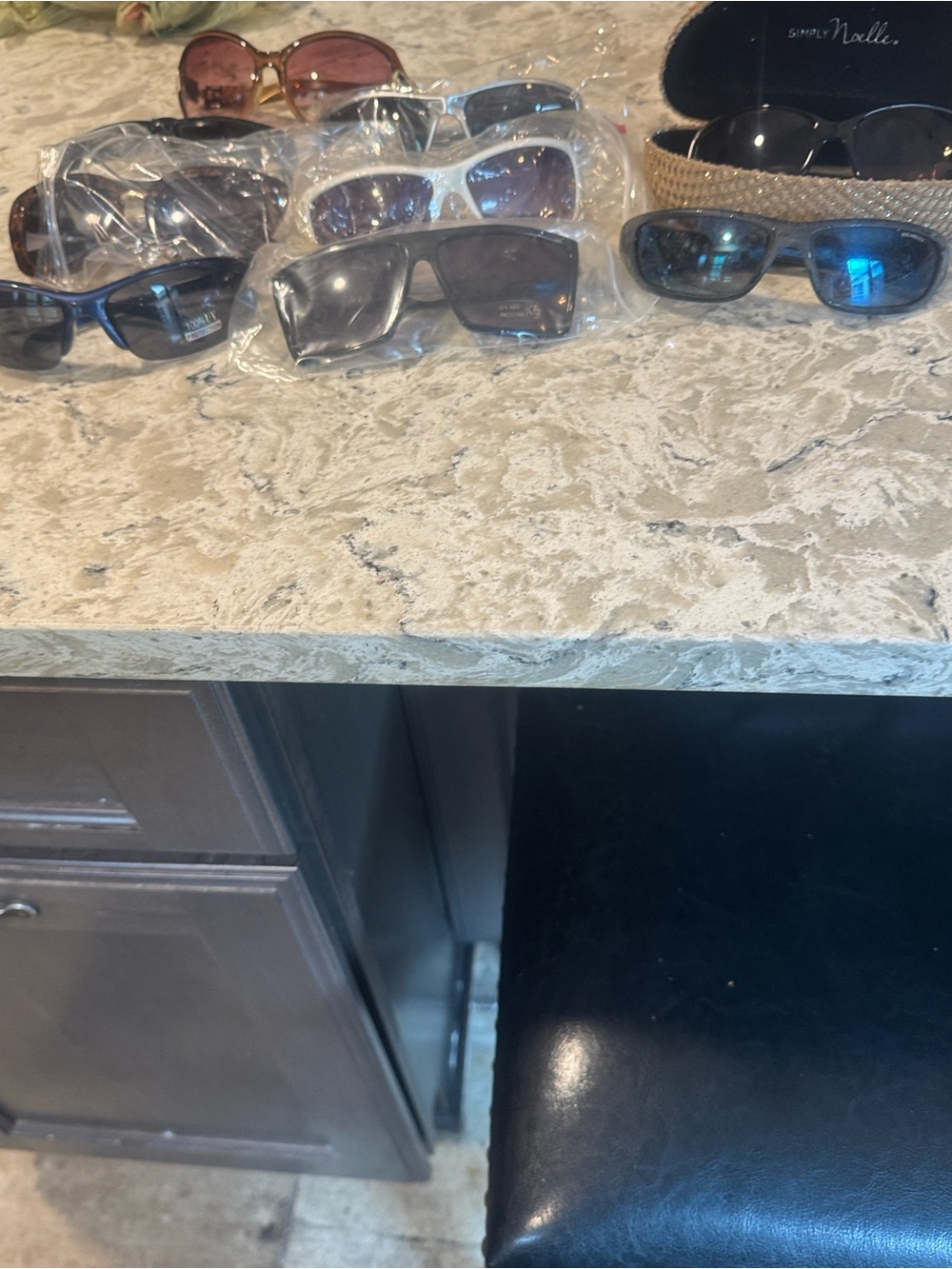 Black Sunglasses Collection - Unbranded Classic Polarized Style sunglasses lot